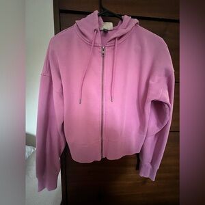 Universal thread crop zip up